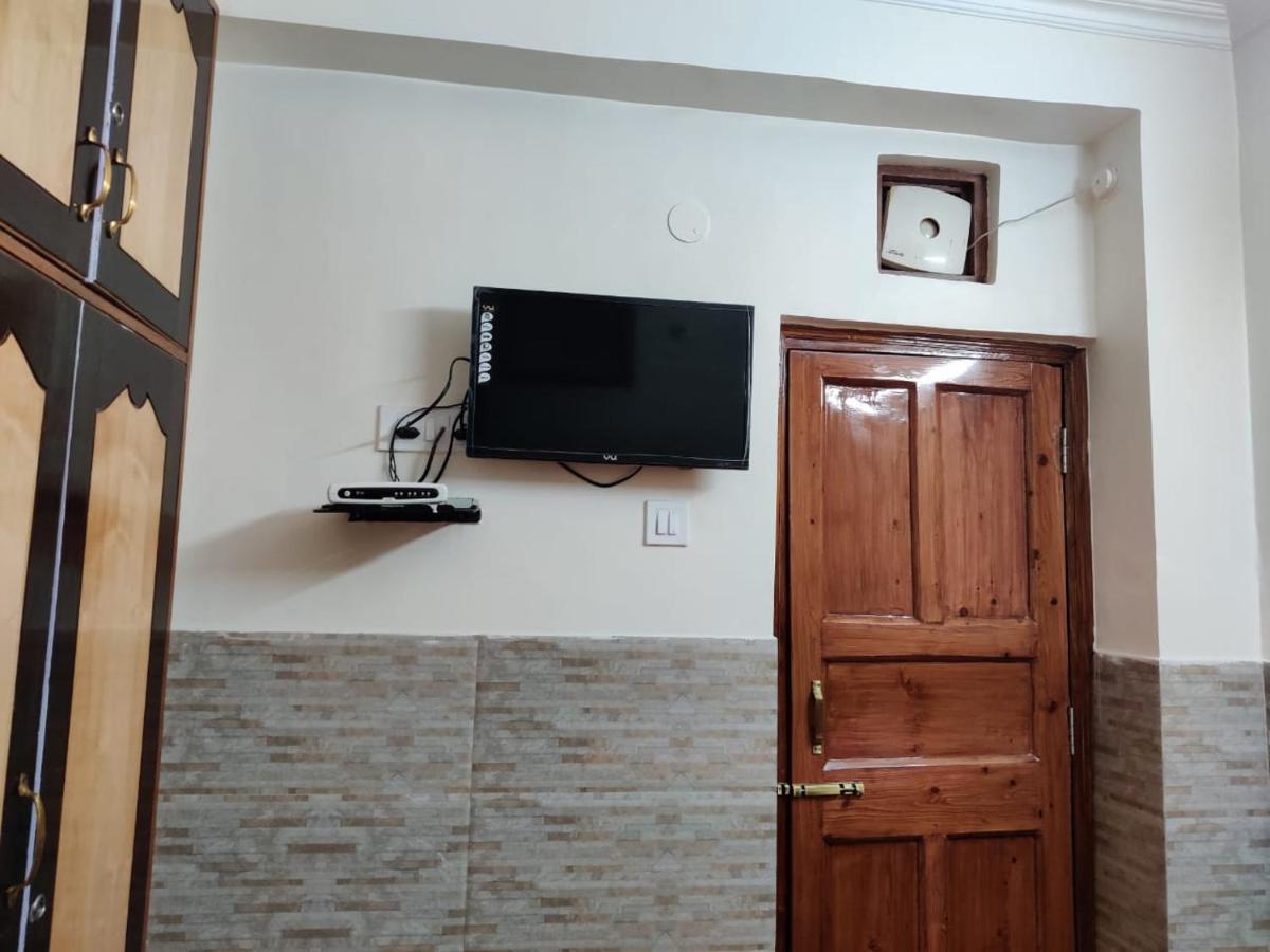 Mehdudia Guest House Шімла Екстер'єр фото
