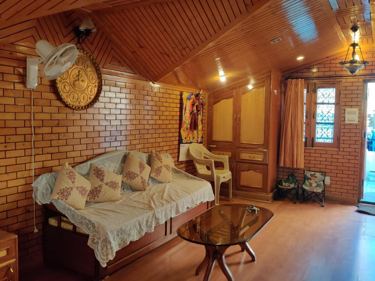 Mehdudia Guest House Шімла Екстер'єр фото